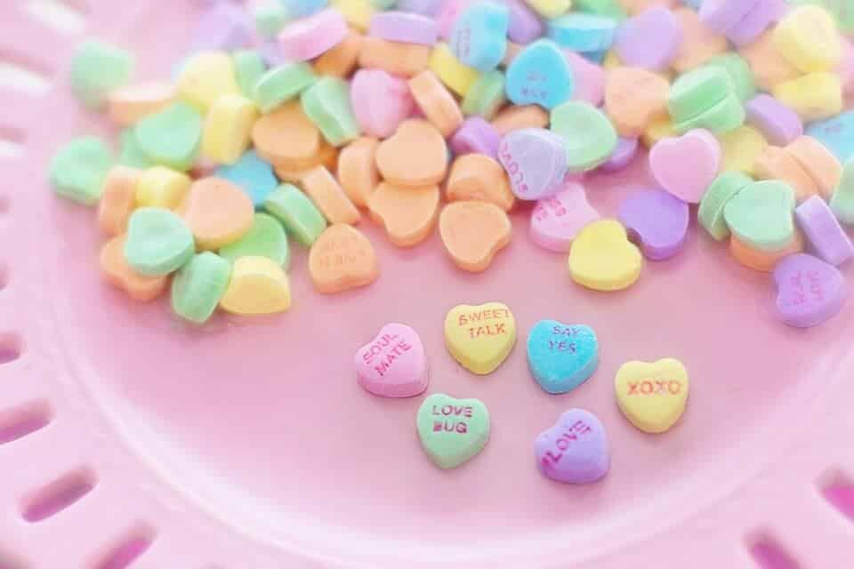 valentine candy gifts - Love quotes for her - valentine message - Jokes